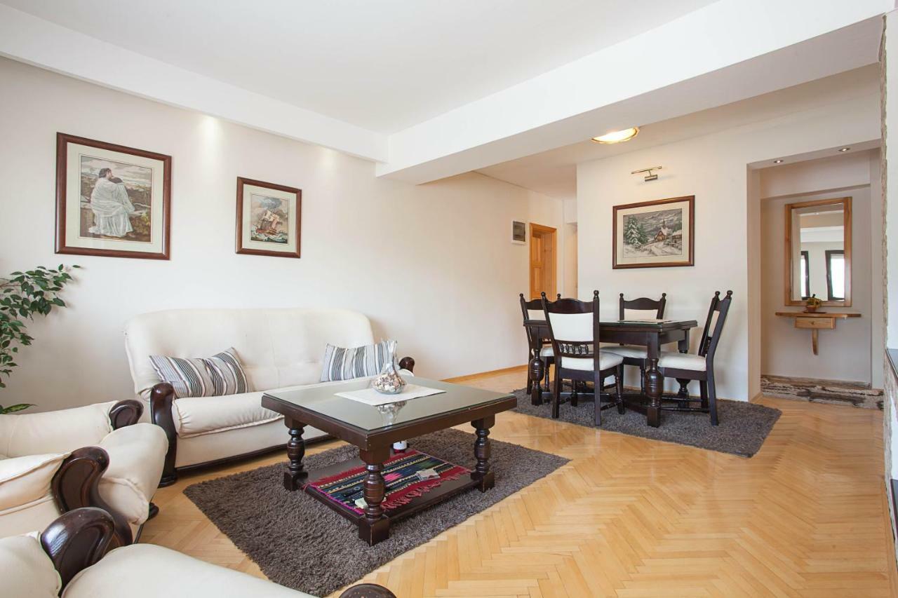 White Apartment Skopje Exterior photo