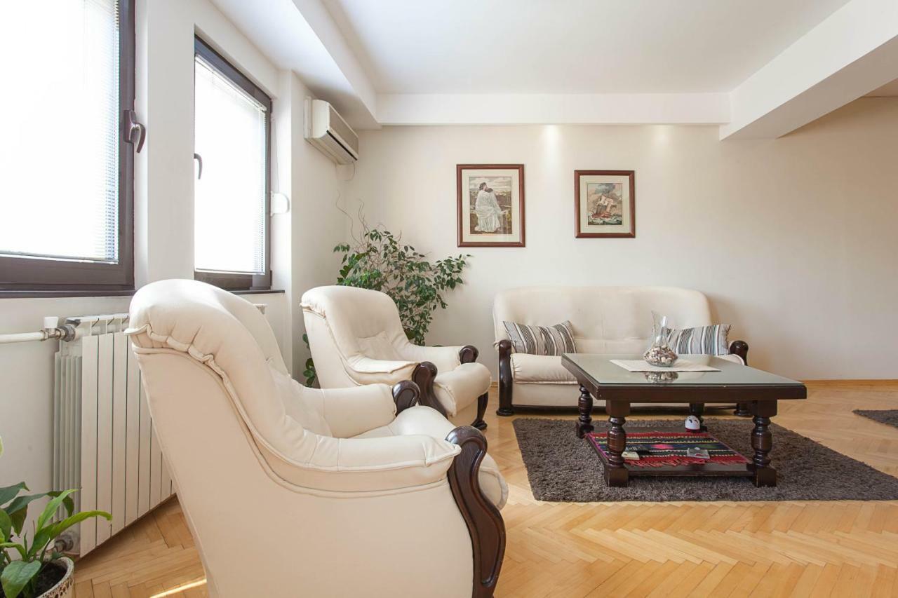 White Apartment Skopje Exterior photo